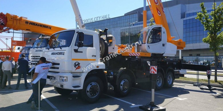 Автокран Ивановец 32т