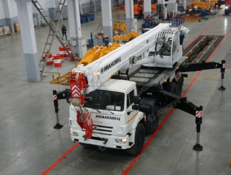 Автокран КС-55735-7