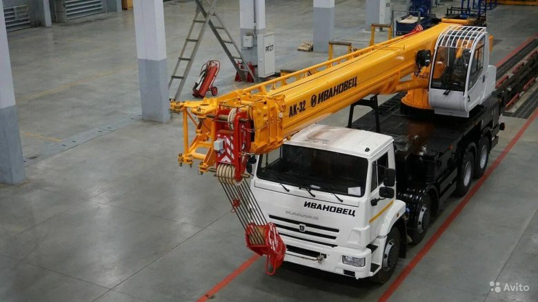 Автокран Ивановец КС-55717к-1