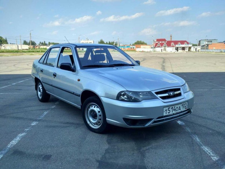 Машина Daewoo Nexia 2