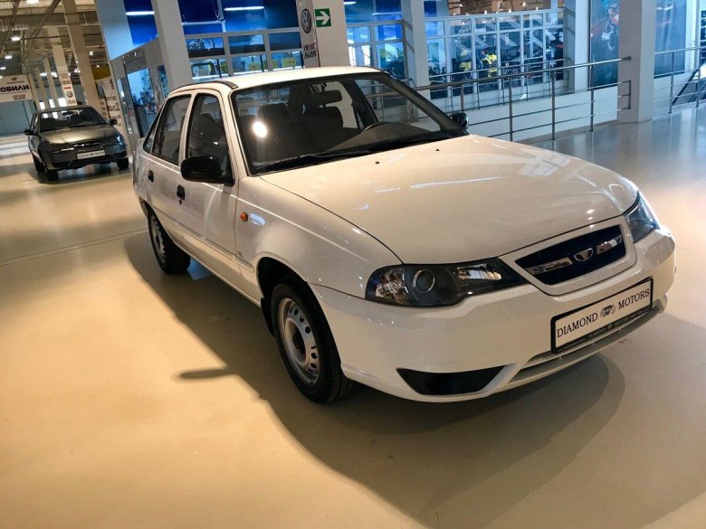 Машина Daewoo Nexia 2015
