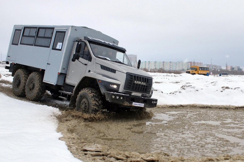 Урал Некст 6х6