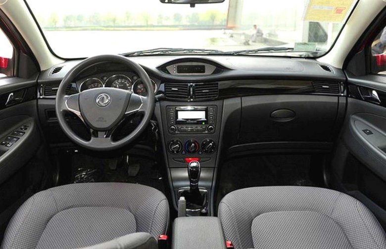 Донг Фенг s30