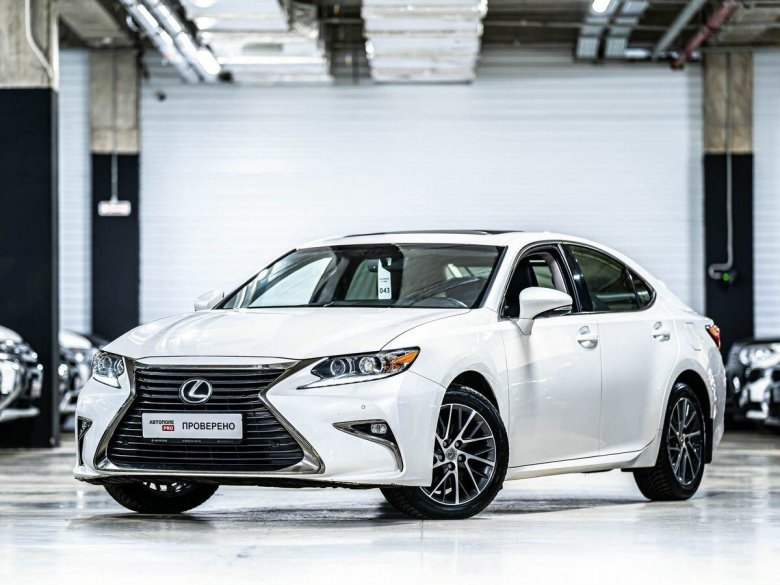 Лексус ЕС 200 2016
