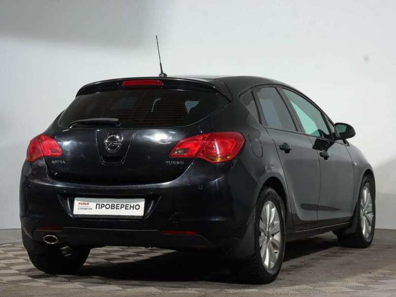 Opel astra j