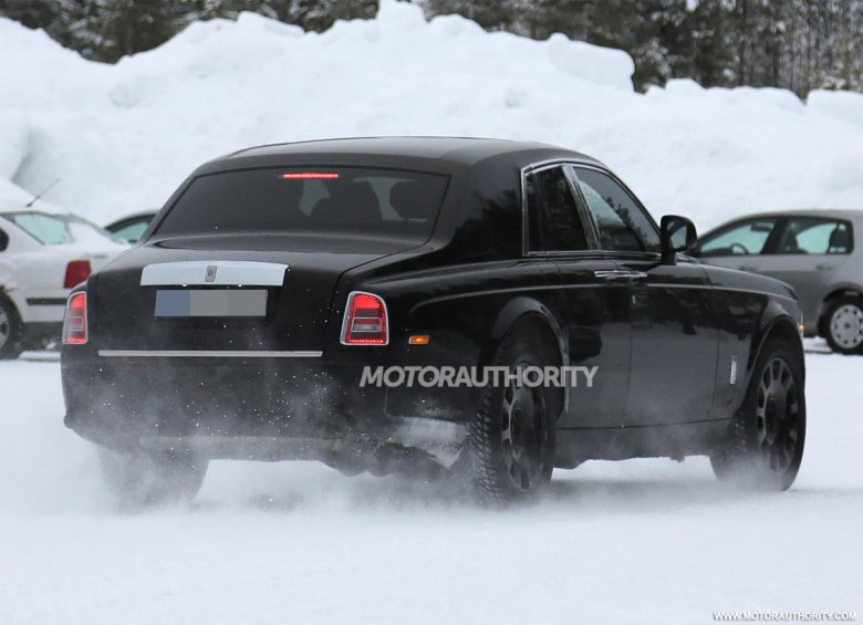 Роллс Ройс зимой