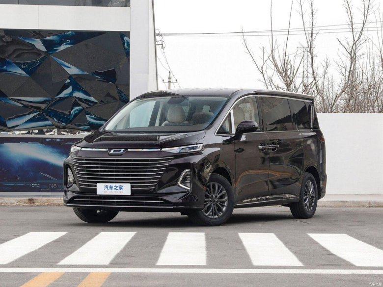 ФАВ минивэн 2023