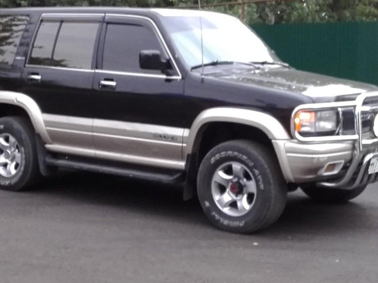 Исузу Трупер 3,2