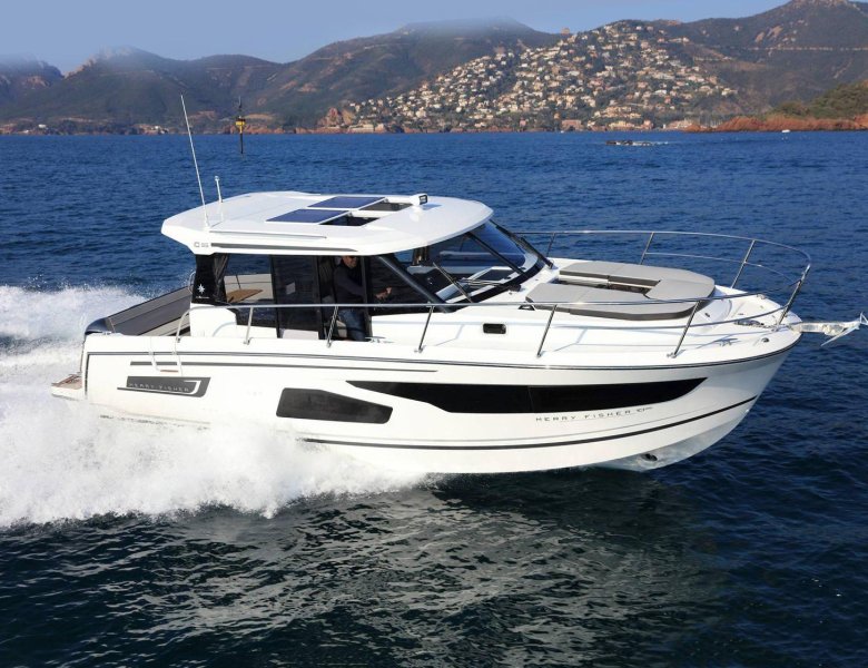 Катер с хардтопом Merry Fisher 3