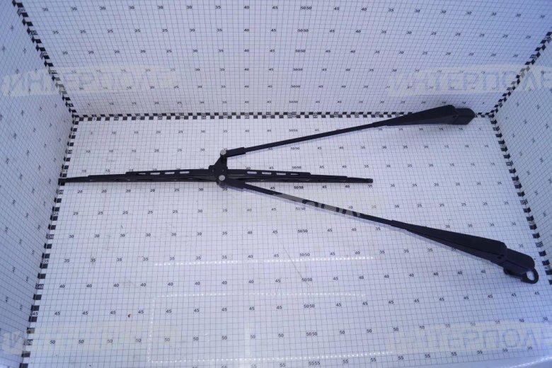 Рычаг стеклоочистителя с щеткой МТЗ 92п 4