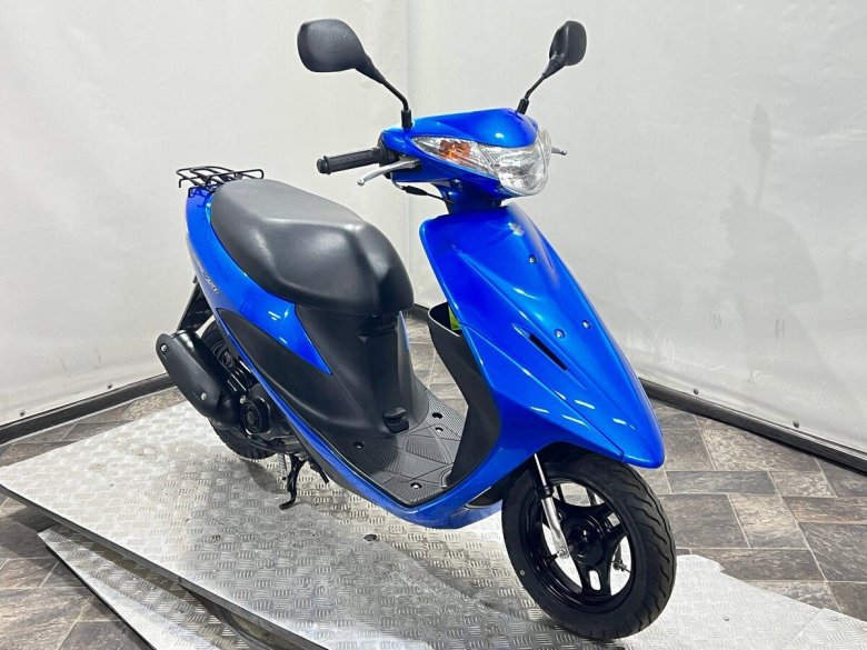Скутер suzuki