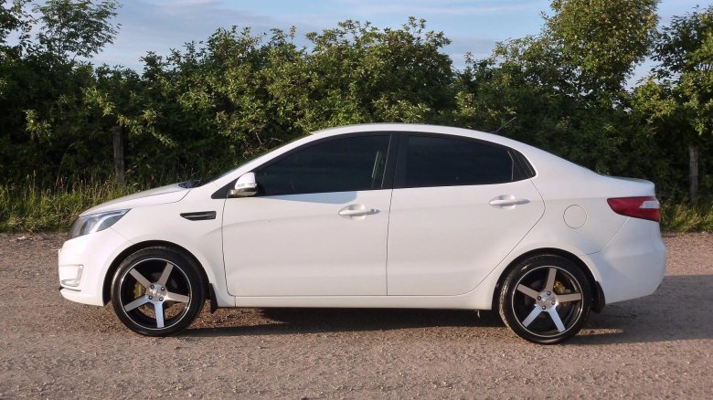 Киа Рио 3 на ВОССЕНАХ р16