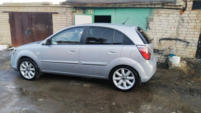 Kia Rio 2 r17