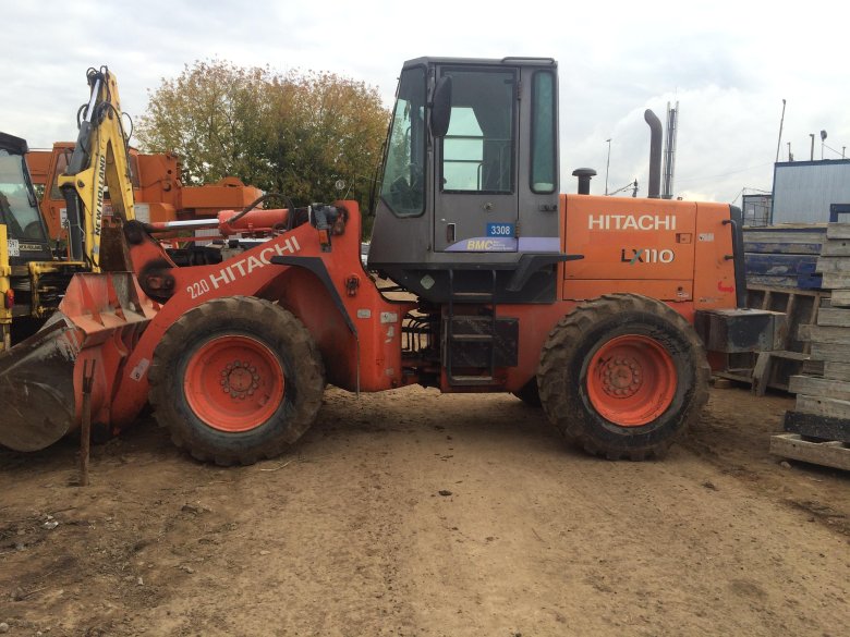 Фронтальный погрузчик Хитачи 110