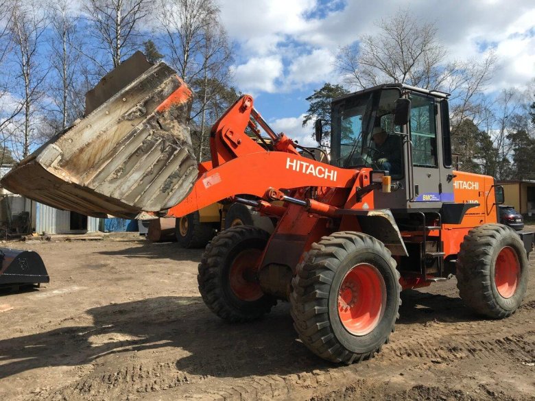 Фронтальный погрузчик Hitachi LX 110