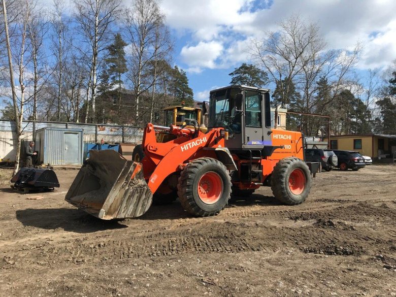 Фронтальный погрузчик Хитачи 110