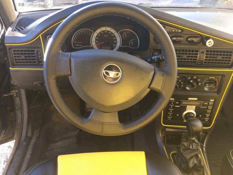 Нексия 2 салон