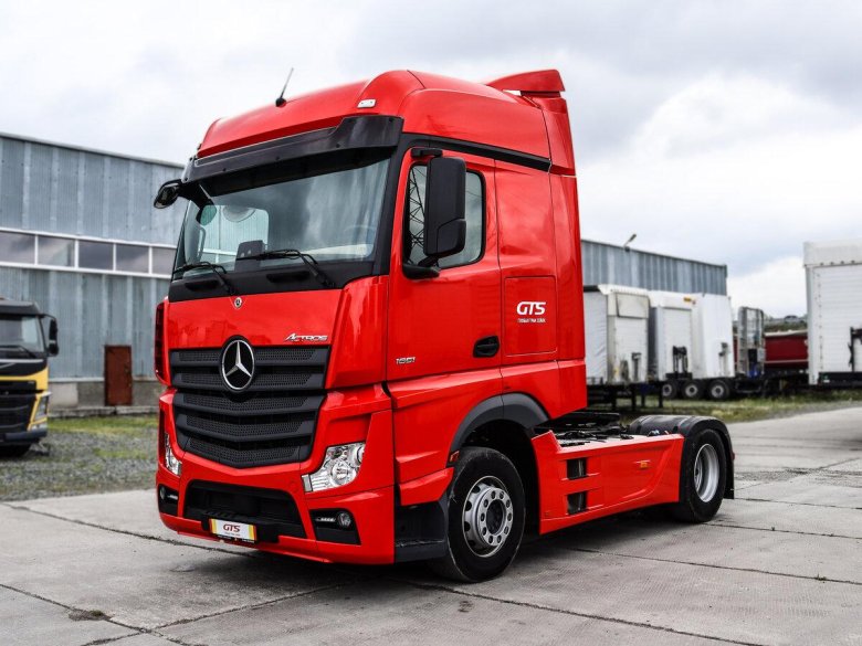 Mercedes-Benz Actros 4151