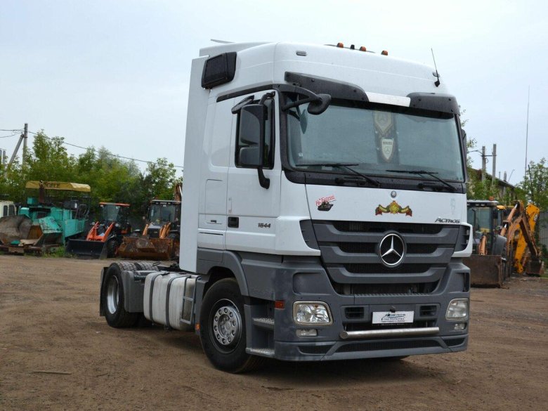 Мерседес Актрос 1844