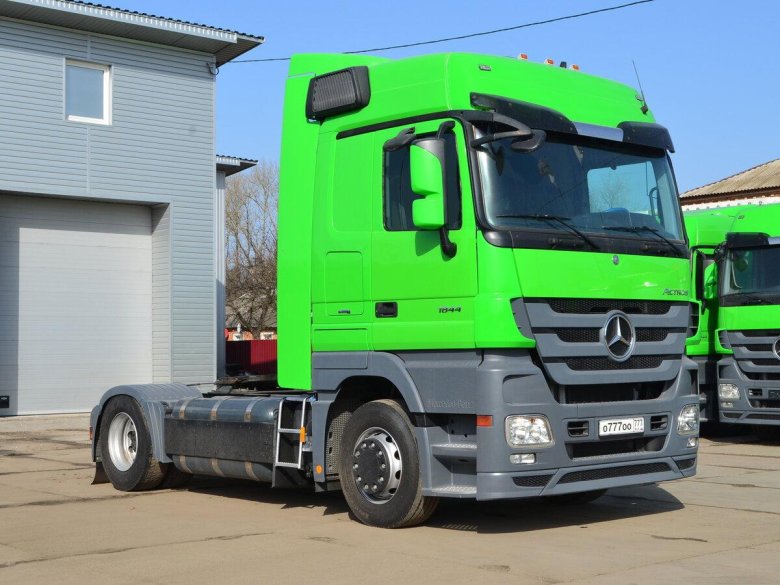 . Мерседес Бенц фотографии детали 1675091400