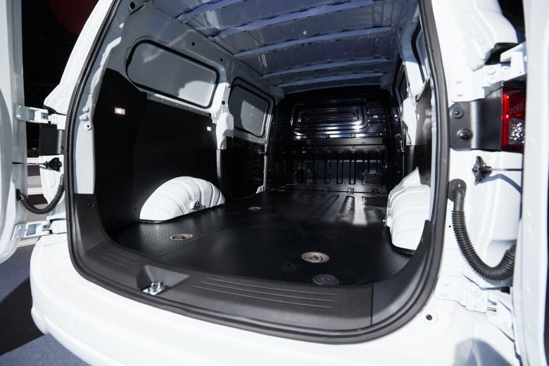 Автомобиль