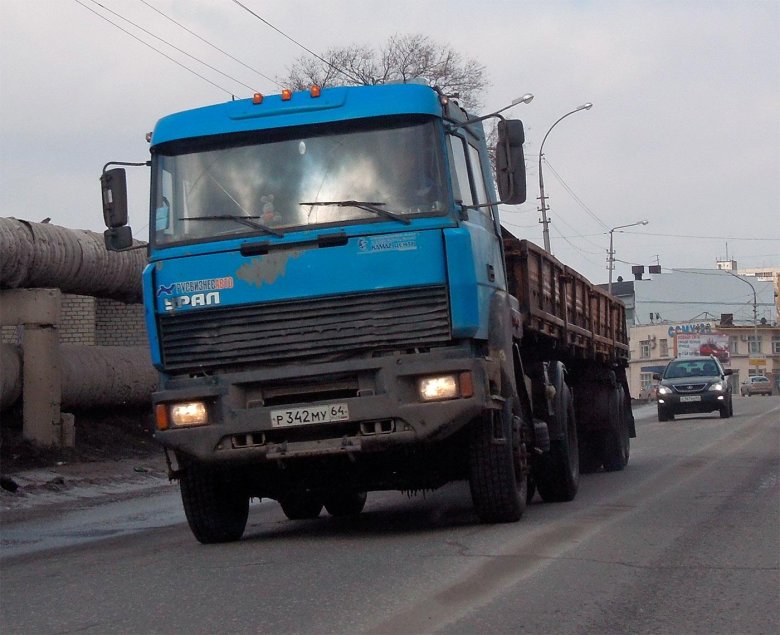 Урал 63674 тягач