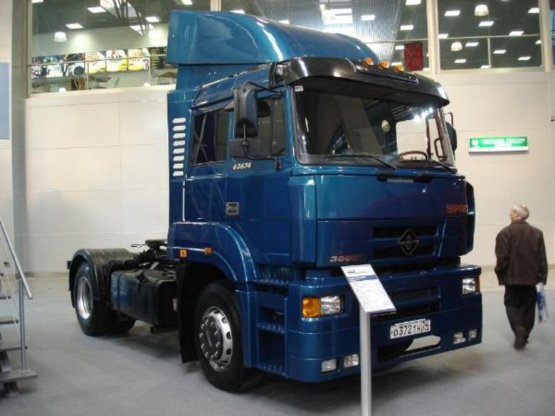 Урал 63674 тягач