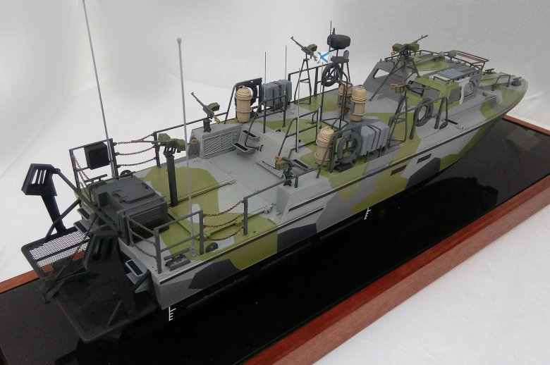 Десантный катер БК-16