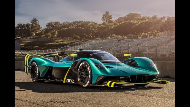 Астон Мартин Валькирия