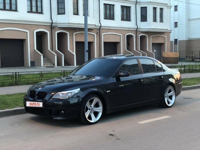 БМВ е60 черная