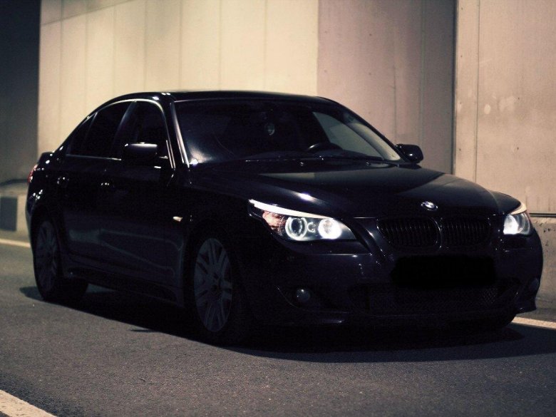 BMW 5 e60 черная