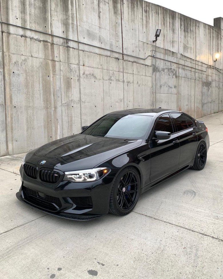 BMW m5 f90 черная