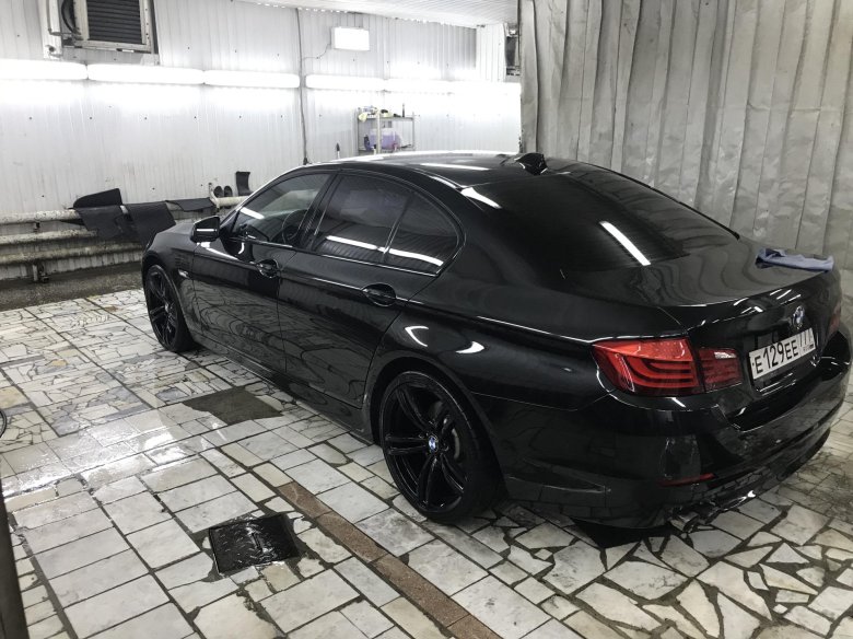 БМВ f10 черная