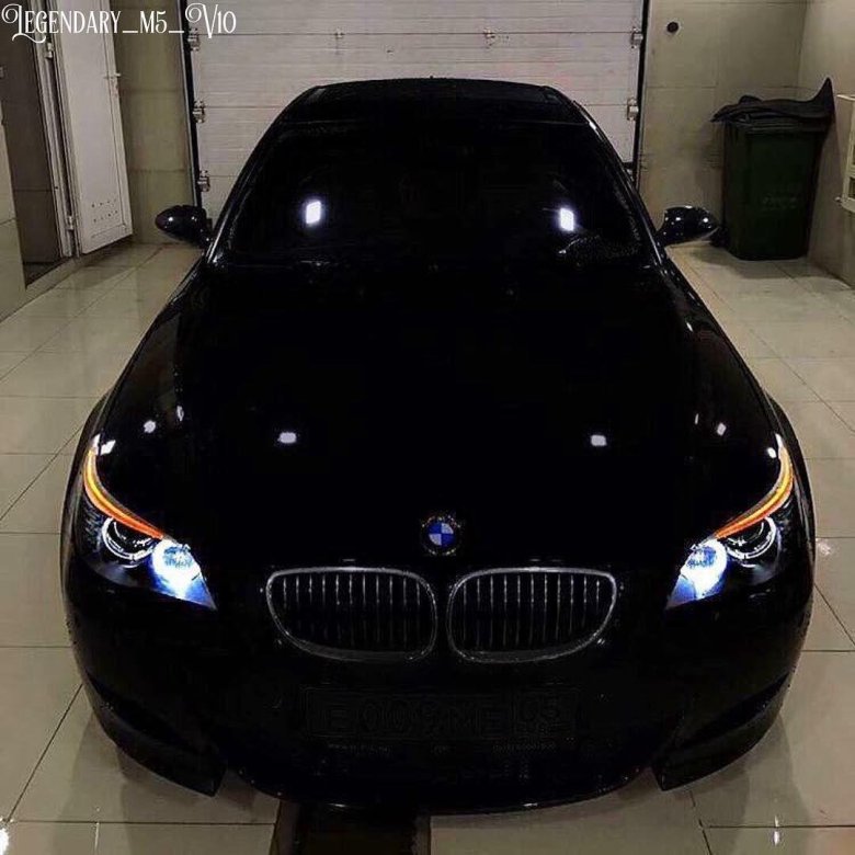 БМВ м5 е60 черная тонированная