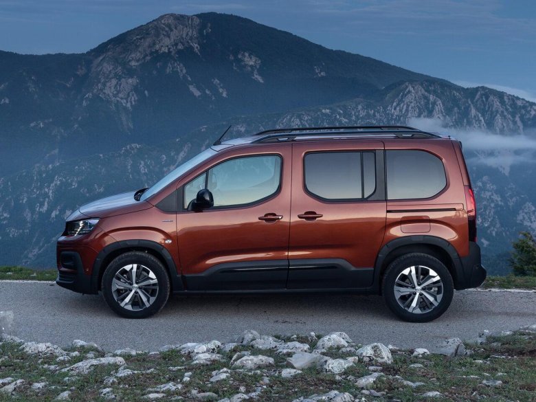 Новый пежо партнер рифтер 2018