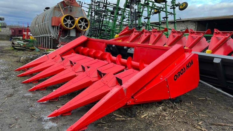 Жатка кукурузная Oros Cornado 8r+Chop