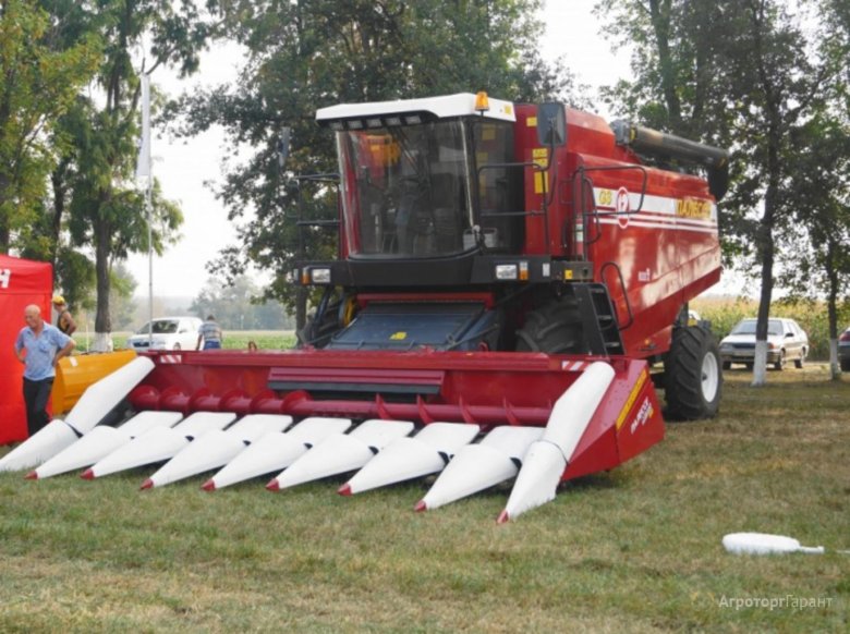 Жатка кукурузная CORNMASTER 8