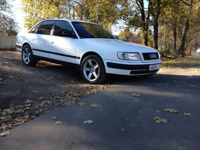 Ауди 100 с4 белая