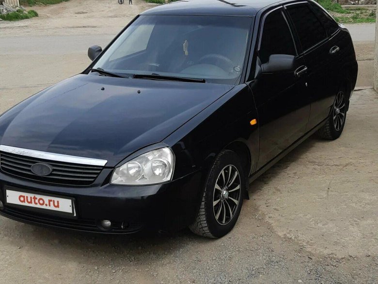 Приора хэтчбек черная 2008 года