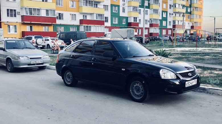 Приора хэтчбек опер