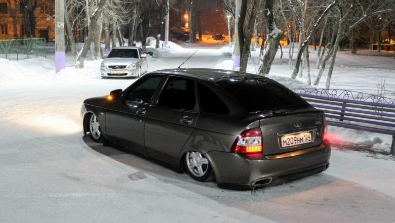 Приора 2 хэтчбек черная