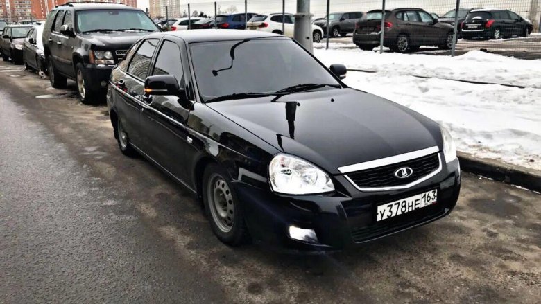 Приора 2 хэтчбек черная