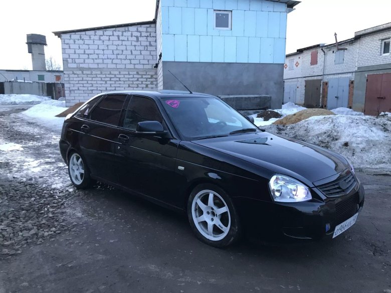 Приора 2 хэтчбек черная