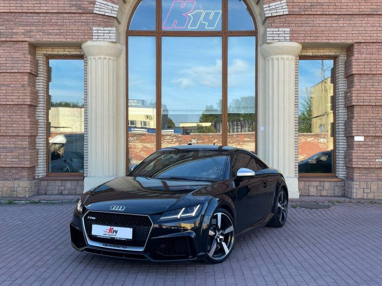 Audi r8 черная