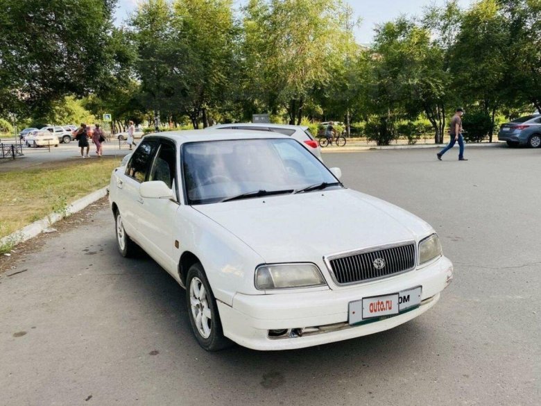 Дайхатсу Апплаус 1998