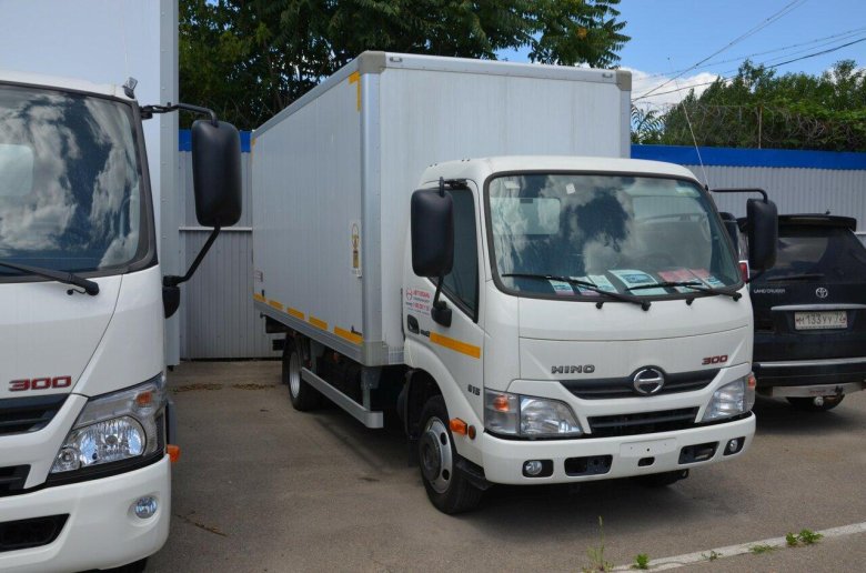 Hino 300 1.5 тонны