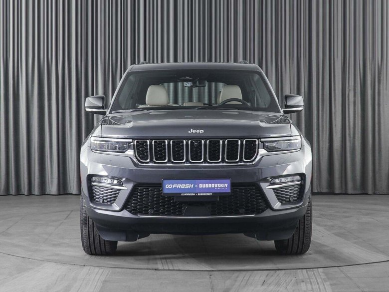 Jeep grand cherokee srt8 ii (wk2) рестайлинг