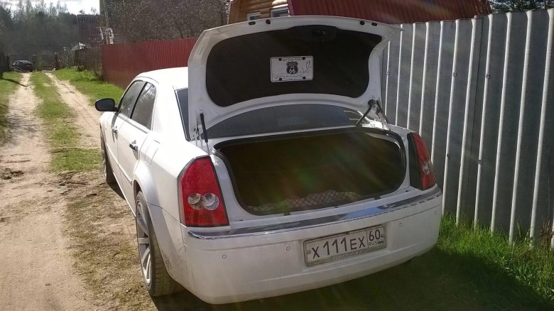 Chrysler 300c багажник