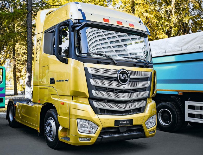 Магистральный тягач Фотон