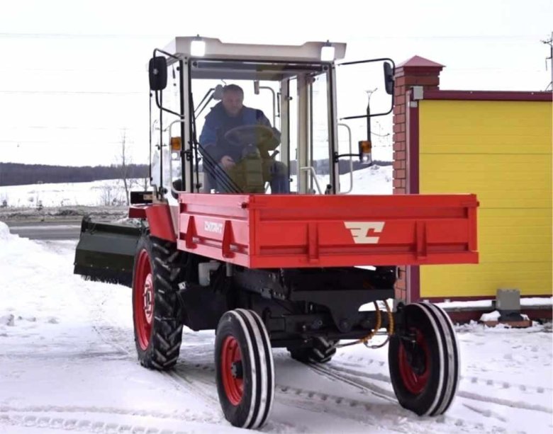 Коммунальный погрузчик